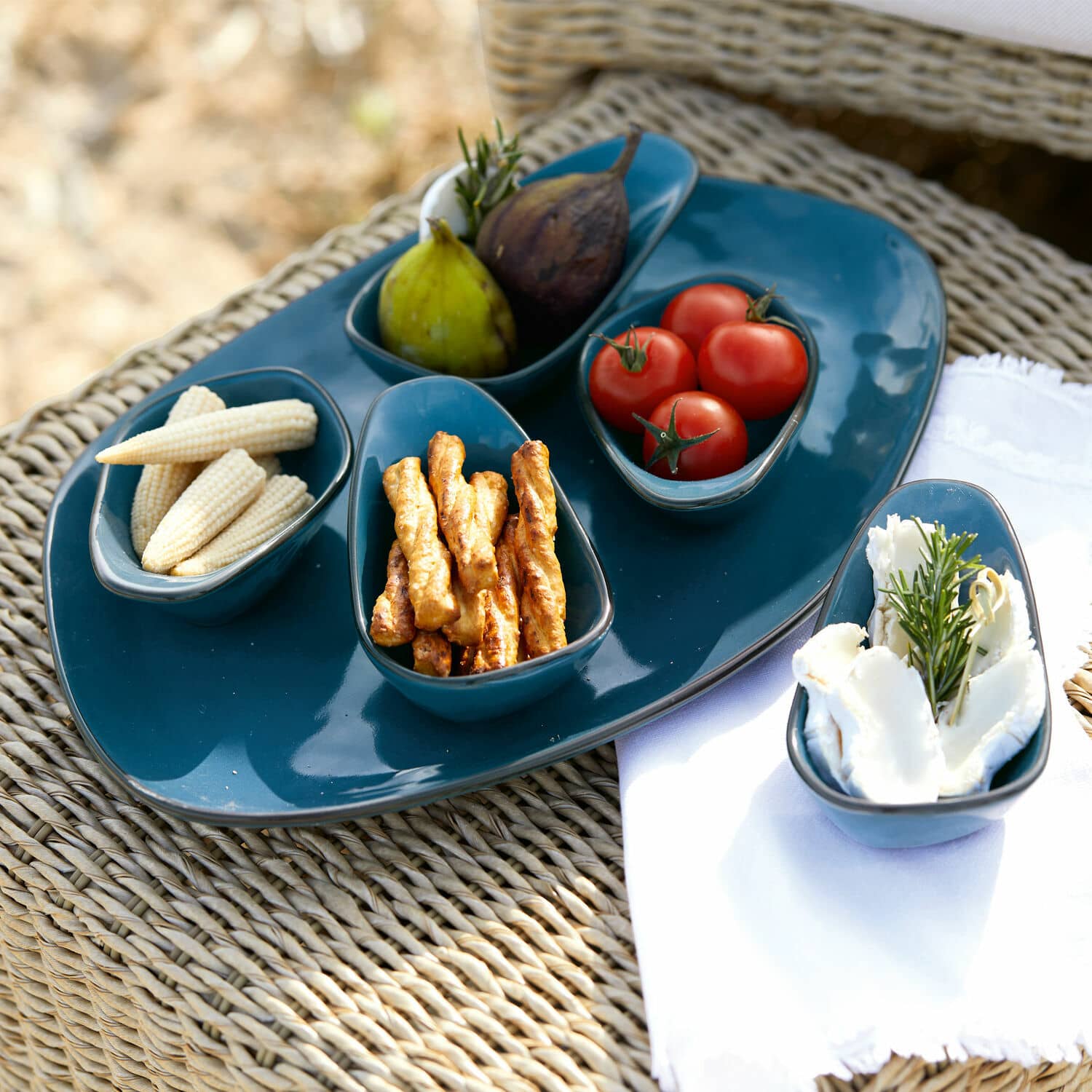 Set de 5 cuencos y plato de servir Biarré